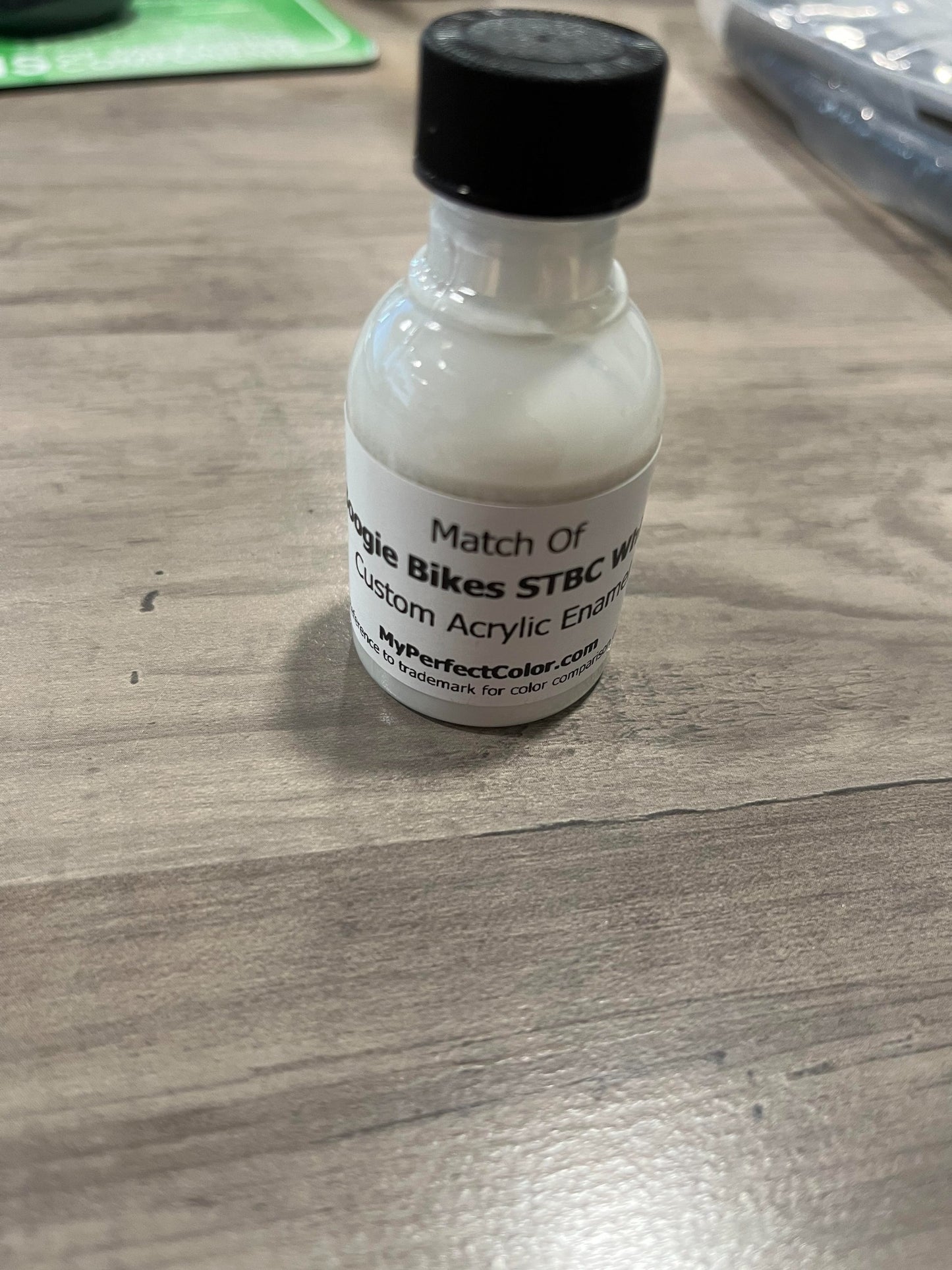 White eTouch-up Paint